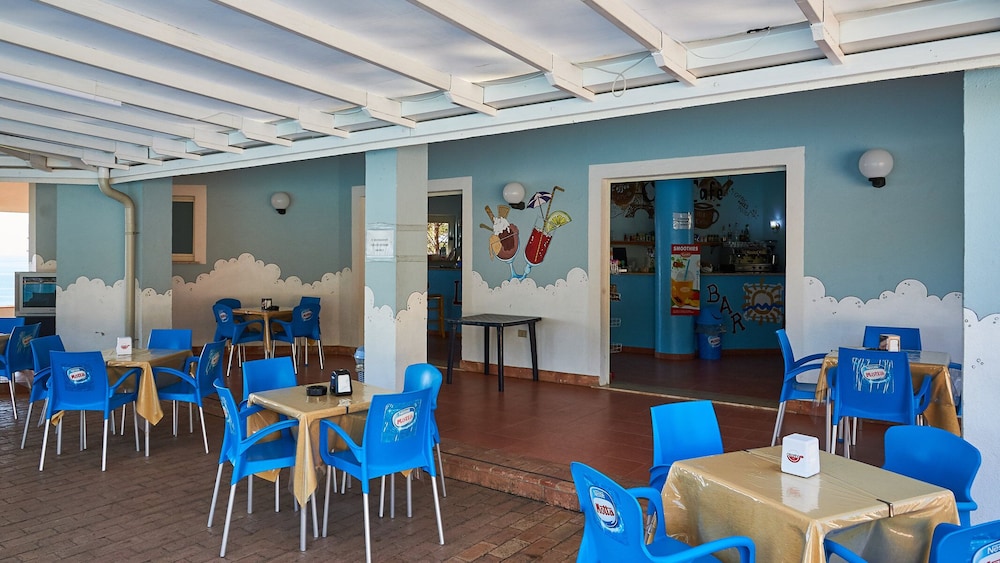 Restaurant-cafeteria