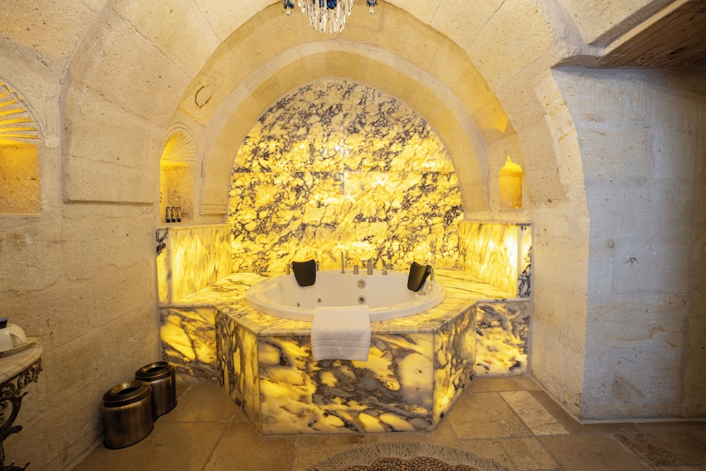 Jetted tub