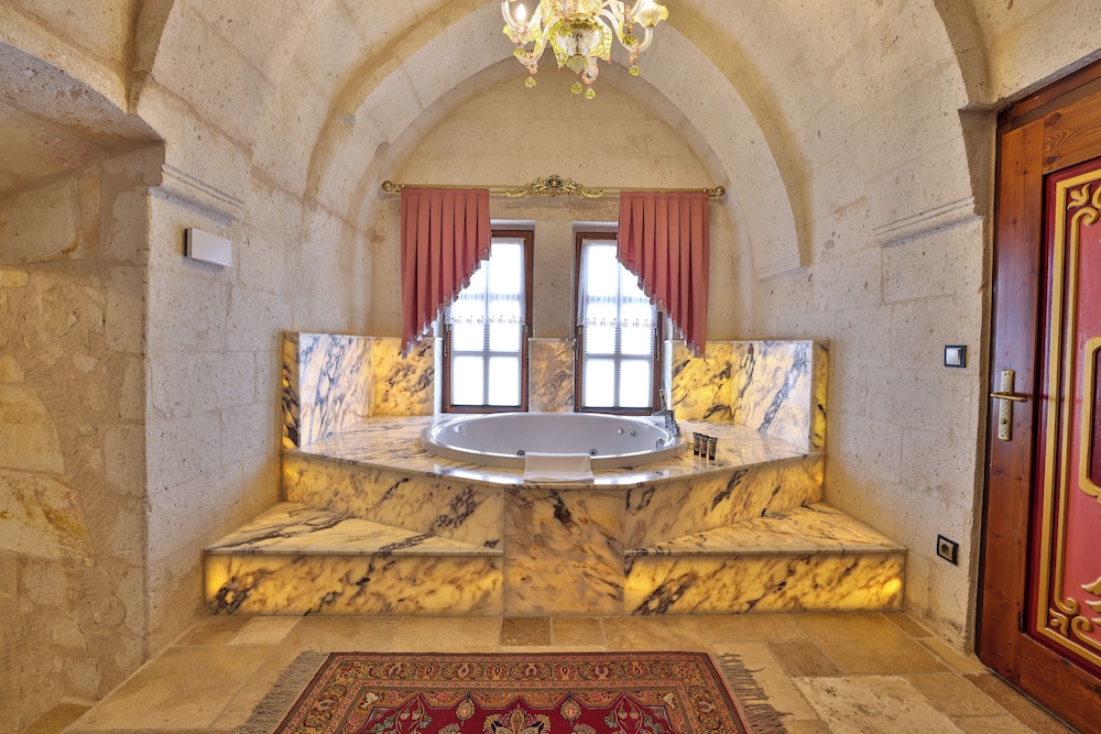 Jetted tub