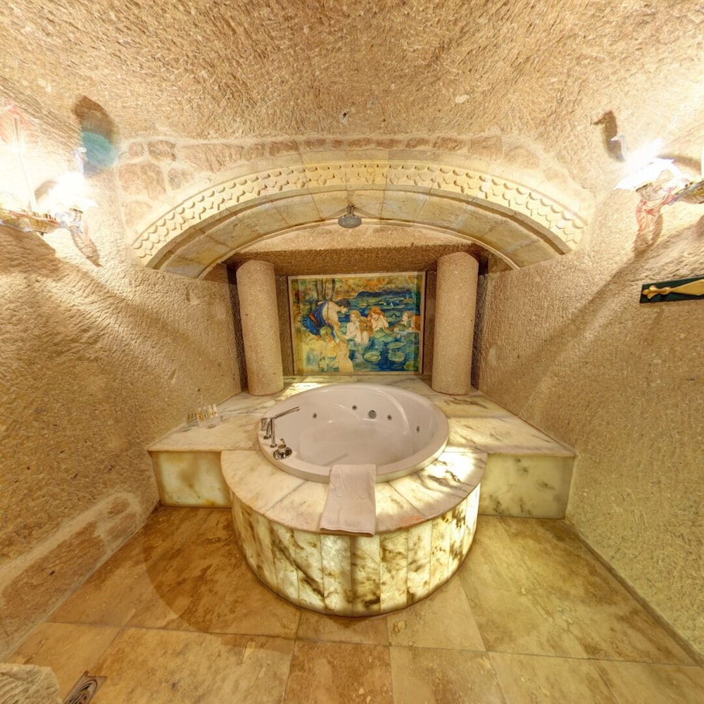 Jetted tub