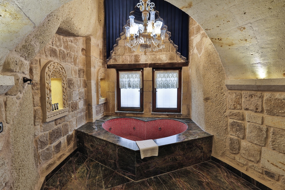 Jetted tub