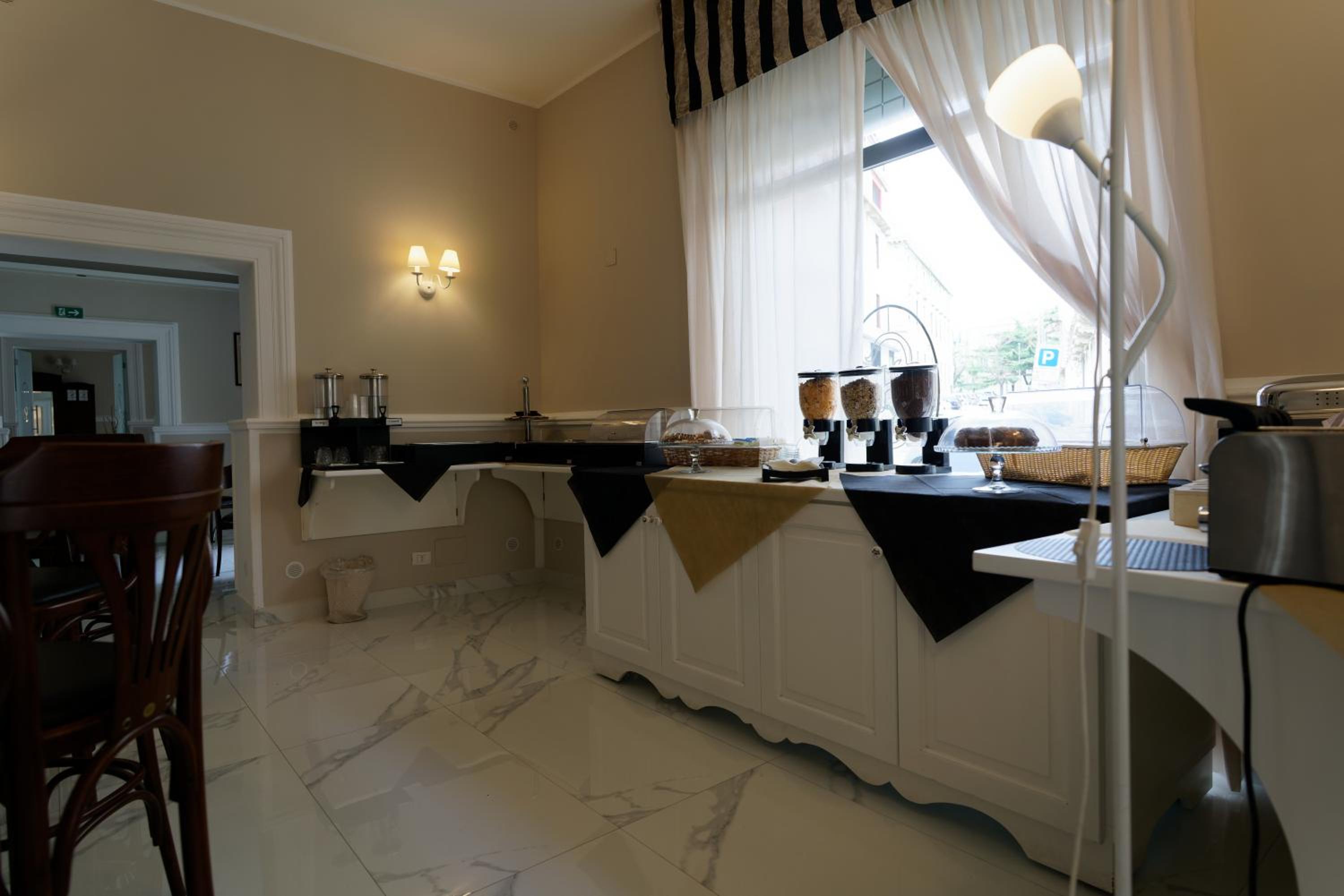 Restaurant-cafeteria