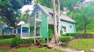 thumbnail: Property grounds