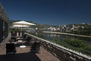 thumbnail: Bar (on property)