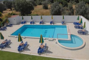 thumbnail: Outdoor pool