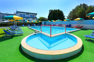 thumbnail: Outdoor pool