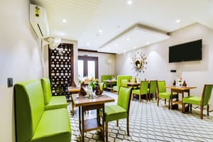 thumbnail: Restaurant