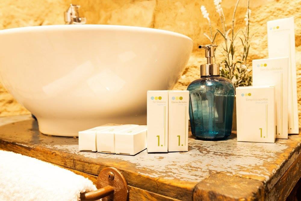 Bathroom amenities