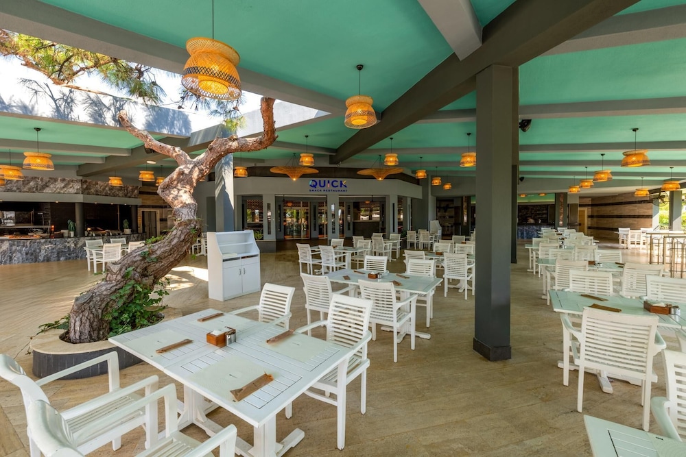 Food court