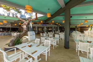 thumbnail: Food court