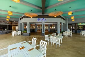 thumbnail: Food court