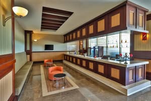 thumbnail: Bar (on property)