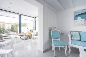 thumbnail: In-room dining