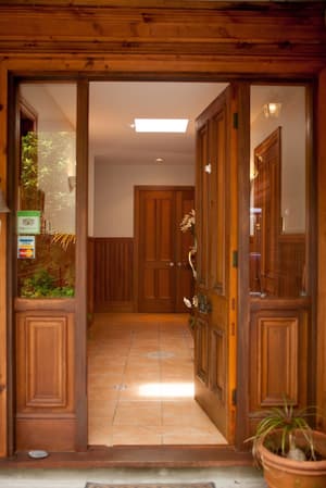 thumbnail: Interior entrance
