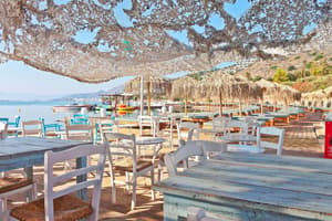 thumbnail: Outdoor dining