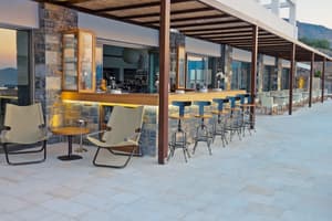 thumbnail: Bar (on property)