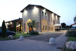 thumbnail: Exterior