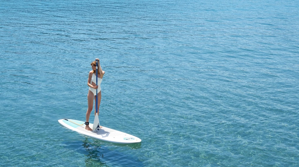 Surfing/boogie boarding