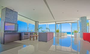 thumbnail: Lobby sitting area