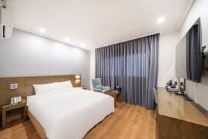 thumbnail: Room