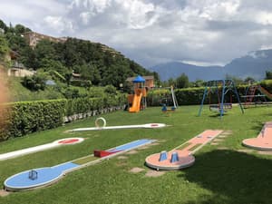 thumbnail: Mini-golf