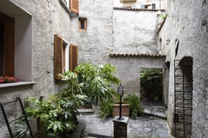 thumbnail: Courtyard
