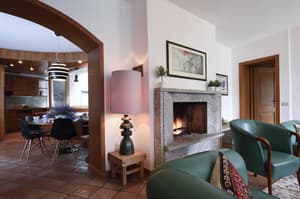 thumbnail: Interior detail