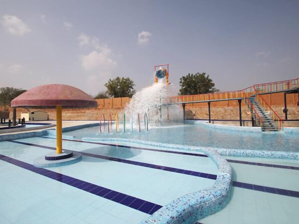 Aqua center