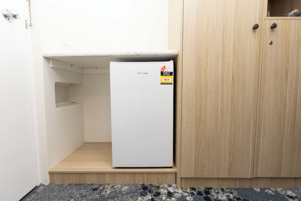 Mini-refrigerator