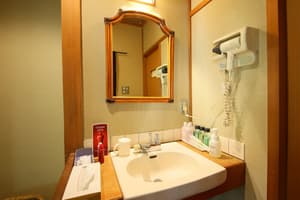 thumbnail: Bathroom