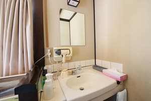 thumbnail: Bathroom