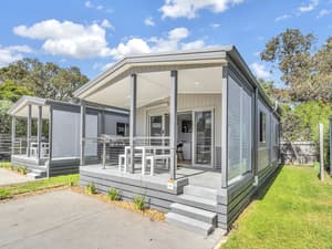 thumbnail: Exterior