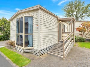 thumbnail: Exterior