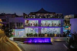 thumbnail: Exterior