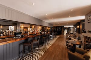 thumbnail: Bar (on property)