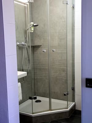 thumbnail: Bathroom shower