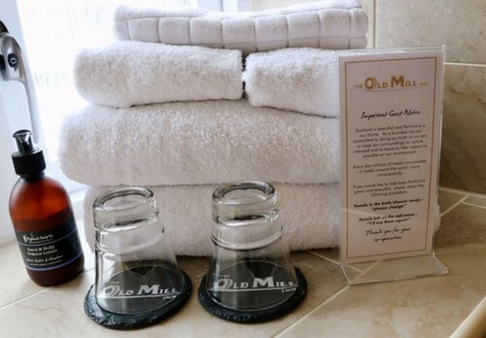 Bathroom amenities