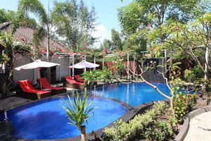 thumbnail: Outdoor pool