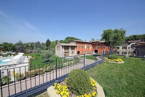 thumbnail: Terrace/patio