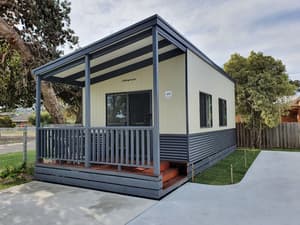 thumbnail: Exterior