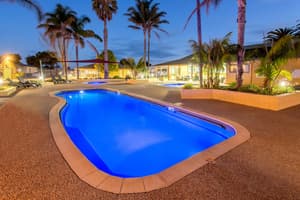 thumbnail: Outdoor pool