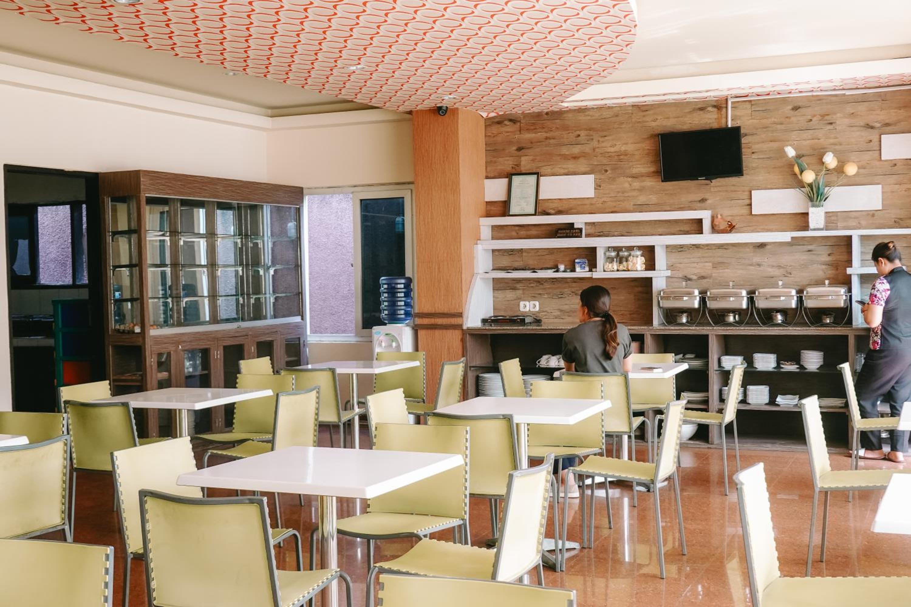 Restaurant-cafeteria