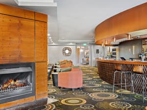 thumbnail: Bar (on property)