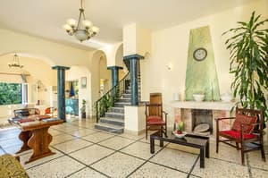 thumbnail: Interior