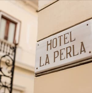 thumbnail: Exterior