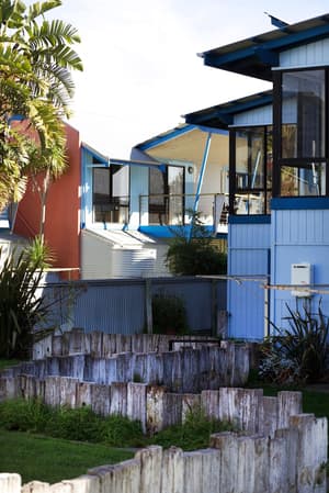 thumbnail: Exterior detail
