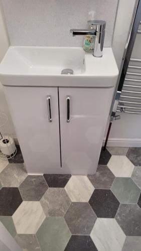817679909.jpg