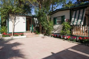 thumbnail: Terrace/patio