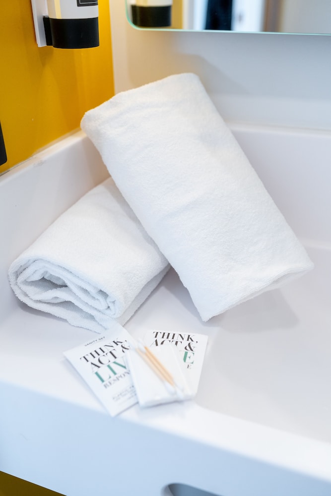 Bathroom amenities