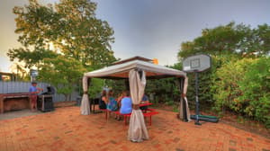 thumbnail: Exterior